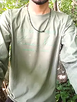 Snapshot of Piyush_2024 chatting on 09/30/25, 02:05 Piyush 2024 online show from 09/30/25, 02:05