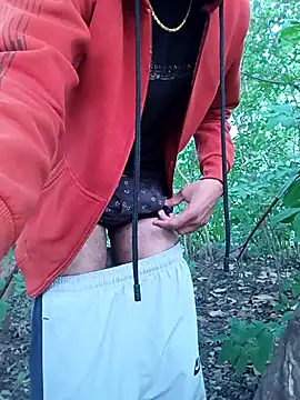 Snapshot of Piyush_2024 chatting on 11/24/25, 01:38 Piyush 2024 online show from 11/24/25, 01:38