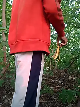 Snapshot of Piyush_2024 chatting on 11/30/25, 01:42 Piyush 2024 online show from 11/30/25, 01:42