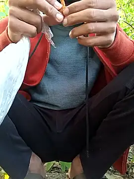 Snapshot of Piyush_2024 chatting on 12/14/25, 02:06 Piyush 2024 online show from 12/14/25, 02:06