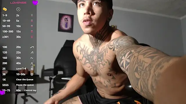 Nickhot0609 online show from 12/30/24, 10:12