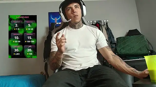 Nickhot0609 online show from 03/24/26, 09:09