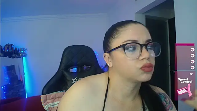 Snapshot of Madame_Shein_ chatting on 12/14/24, 08:13 Madame Shein online show from 12/14/24, 08:13