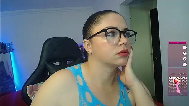 Snapshot of Madame_Shein_ chatting on 12/21/24, 10:19 Madame Shein online show from 12/21/24, 10:19