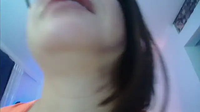 Snapshot of Madame_Shein_ chatting on 01/11/25, 11:24 Madame Shein online show from 01/11/25, 11:24
