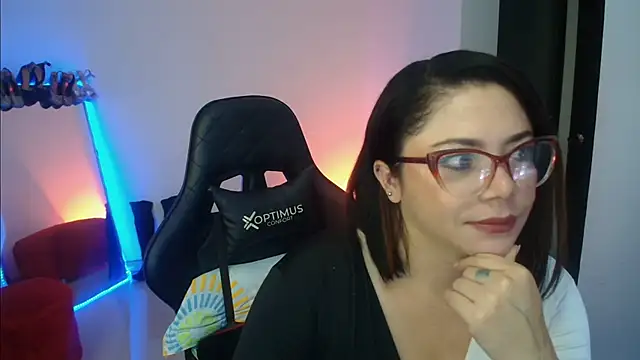 Snapshot of Madame_Shein_ chatting on 02/05/25, 09:57 Madame Shein online show from 02/05/25, 09:57