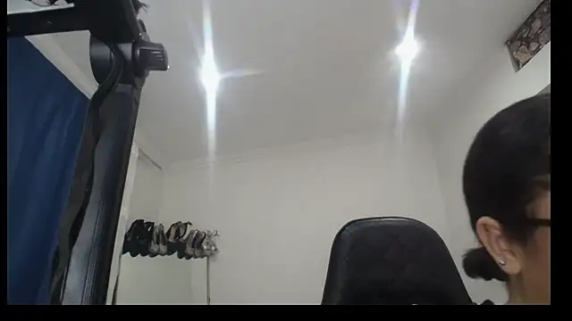 Snapshot of Madame_Shein_ chatting on 02/13/25, 11:50 Madame Shein online show from 02/13/25, 11:50