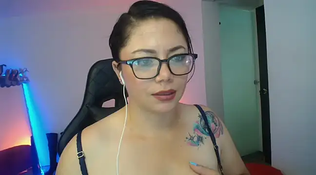 Snapshot of Madame_Shein_ chatting on 02/17/25, 12:38 Madame Shein online show from 02/17/25, 12:38