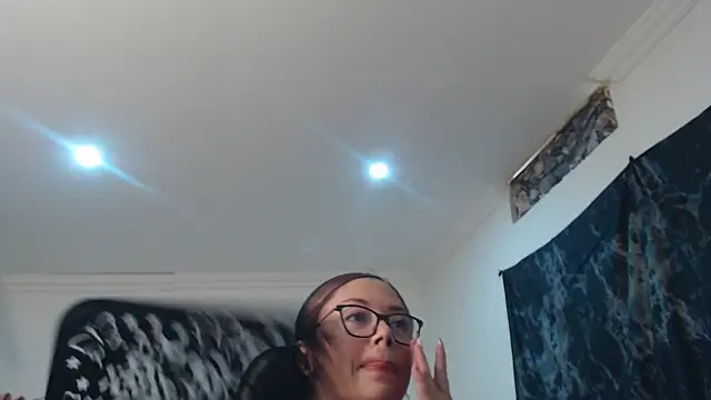 Snapshot of Madame_Shein_ chatting on 03/31/26, 08:42 Madame Shein online show from 03/31/26, 08:42
