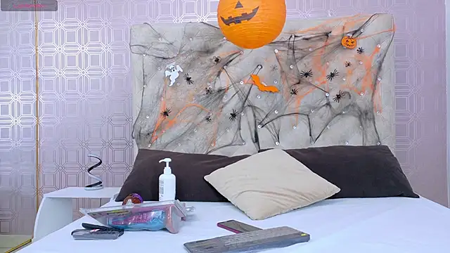 Derieri D online show from 10/17/25, 07:16