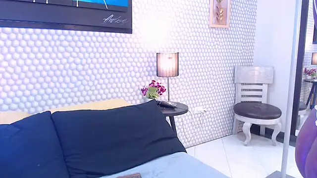 Snapshot of Makena_gh chatting on 03/06/25, 04:08 Makena gh online show from 03/06/25, 04:08