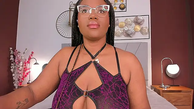 Snapshot of Makena_gh chatting on 10/04/25, 03:59 Makena gh online show from 10/04/25, 03:59