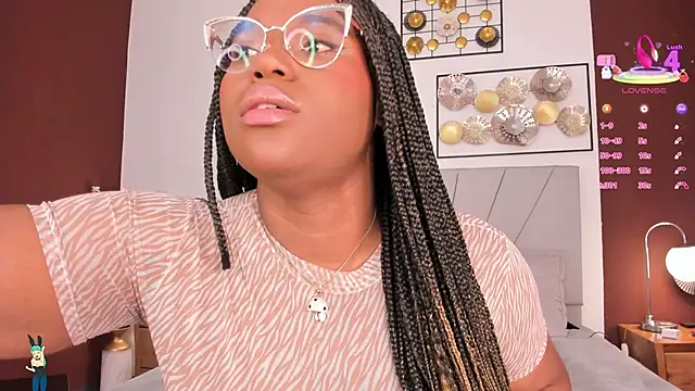 Snapshot of Makena_gh chatting on 11/06/25, 04:13 Makena gh online show from 11/06/25, 04:13