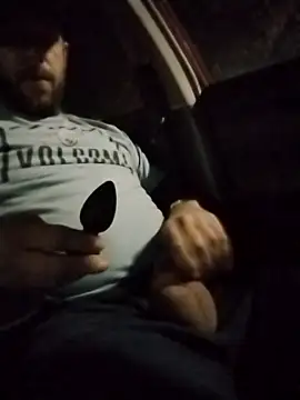 Snapshot of axelongshaft69 chatting on 12/22/24, 02:28 axelongshaft69 online show from 12/22/24, 02:28