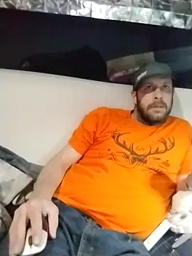 Snapshot of axelongshaft69 chatting on 12/23/24, 02:35 axelongshaft69 online show from 12/23/24, 02:35