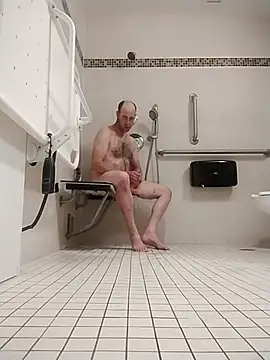 Snapshot of axelongshaft69 chatting on 02/07/26, 11:41 axelongshaft69 online show from 02/07/26, 11:41