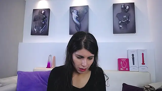 Melodi Roux online show from 12/16/25, 01:27