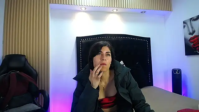 Melodi Roux online show from 04/19/26, 12:59