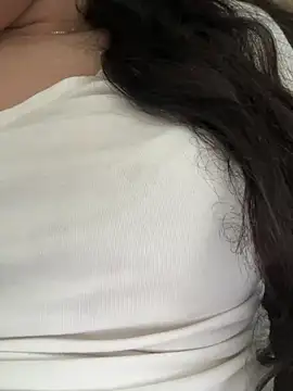 Snapshot of Lina-lolo chatting on 05/14/26, 05:09 Lina-lolo online show from 05/14/26, 05:09