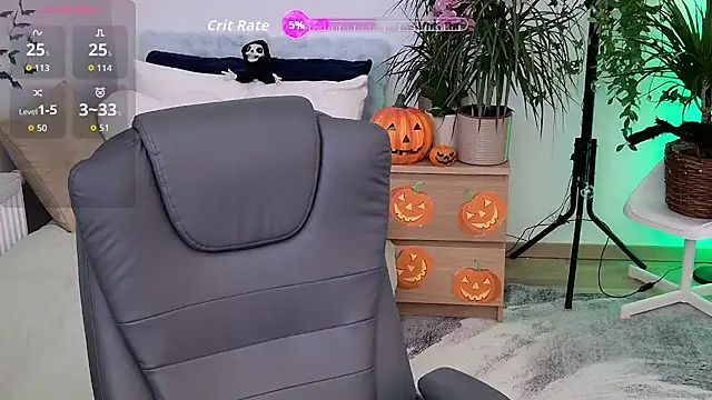 Sophie Enzo online show from 10/30/25, 10:10