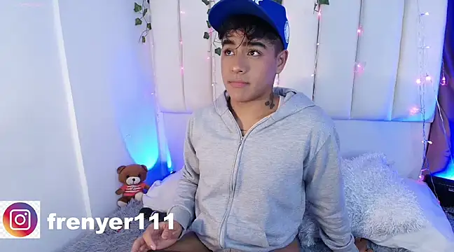 kiing azahell online show from 02/05/25, 03:34