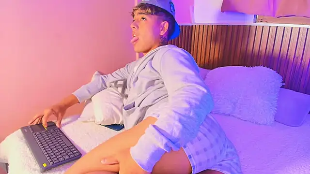 kiing azahell online show from 09/09/25, 05:07