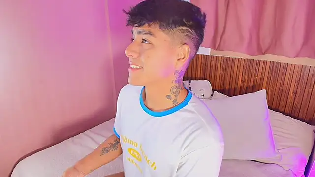 kiing azahell online show from 03/11/26, 09:10