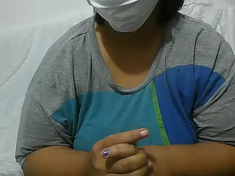 Snapshot of Queen_of_boobs01 chatting on 01/08/25, 05:48 Queen of boobs01 online show from 01/08/25, 05:48