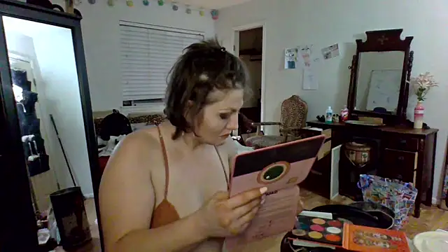 sophiarica online show from 04/25/26, 07:22