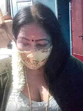 Snapshot of maniisha chatting on 07/19/26, 04:33 maniisha online show from 07/19/26, 04:33