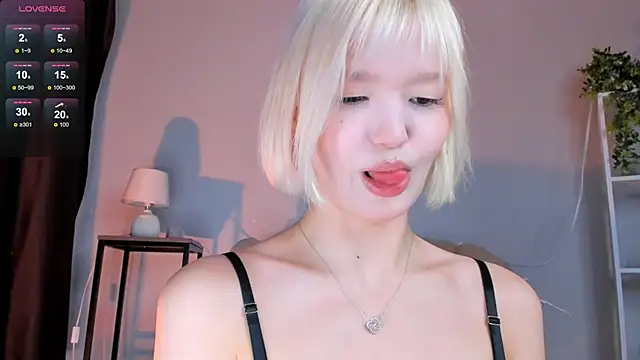 milli sun  online show from 01/22/25, 05:05