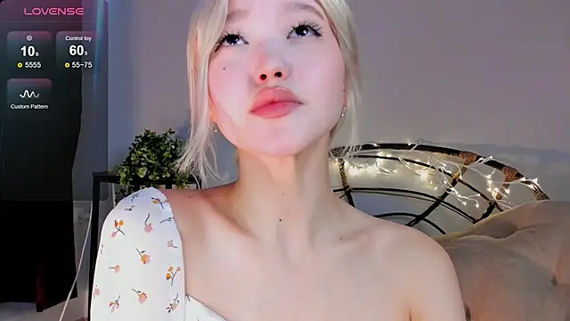 milli sun  online show from 03/16/25, 11:16