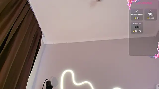 milli sun  online show from 09/09/25, 05:07