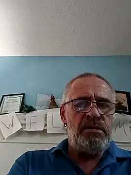 Snapshot of geilerschwanz64 chatting on 01/02/25, 07:29 geilerschwanz64 online show from 01/02/25, 07:29