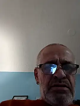 Snapshot of geilerschwanz64 chatting on 01/24/25, 06:35 geilerschwanz64 online show from 01/24/25, 06:35