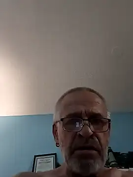 Snapshot of geilerschwanz64 chatting on 02/26/25, 07:38 geilerschwanz64 online show from 02/26/25, 07:38