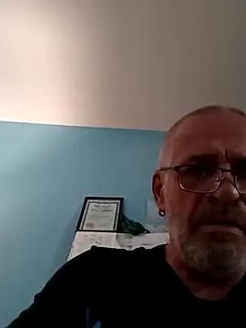Snapshot of geilerschwanz64 chatting on 03/09/25, 03:16 geilerschwanz64 online show from 03/09/25, 03:16