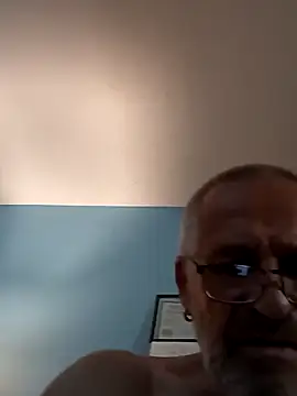 Snapshot of geilerschwanz64 chatting on 03/21/25, 10:50 geilerschwanz64 online show from 03/21/25, 10:50
