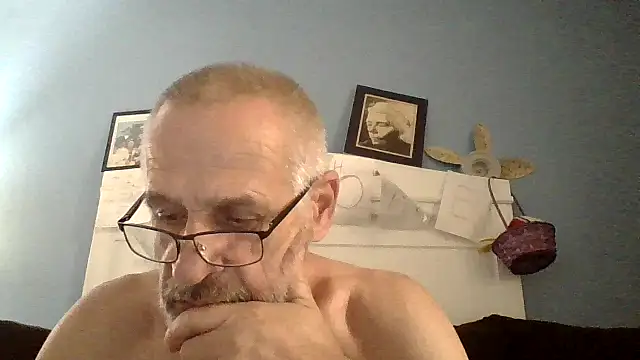 Snapshot of geilerschwanz64 chatting on 10/10/25, 07:13 geilerschwanz64 online show from 10/10/25, 07:13