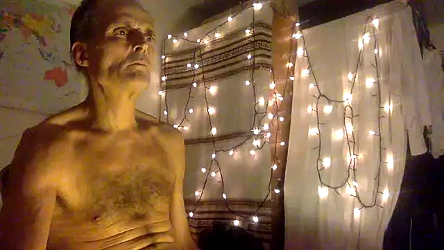 Snapshot of TowaFreespirit chatting on 12/05/24, 10:34 TowaFreespirit online show from 12/05/24, 10:34