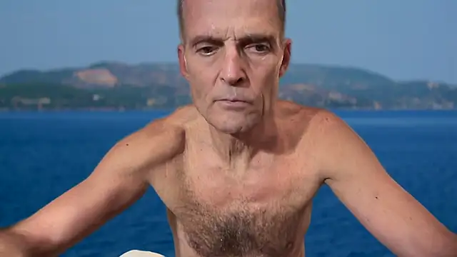 Snapshot of TowaFreespirit chatting on 12/24/24, 08:16 TowaFreespirit online show from 12/24/24, 08:16