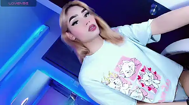 Hallyhott online show from 12/18/24, 05:59