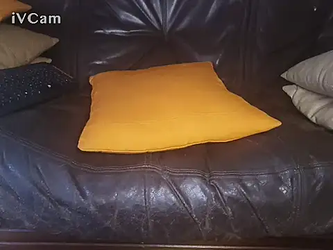 Snapshot of domexib chatting on 09/15/25, 06:19 domexib online show from 09/15/25, 06:19