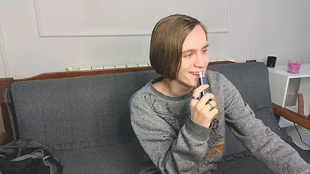 Snapshot of nikompell chatting on 01/07/25, 01:38 nikompell online show from 01/07/25, 01:38