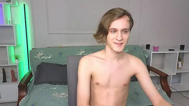 Snapshot of nikompell chatting on 01/10/25, 03:07 nikompell online show from 01/10/25, 03:07