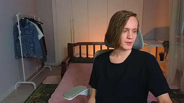 Snapshot of nikompell chatting on 03/23/25, 04:05 nikompell online show from 03/23/25, 04:05