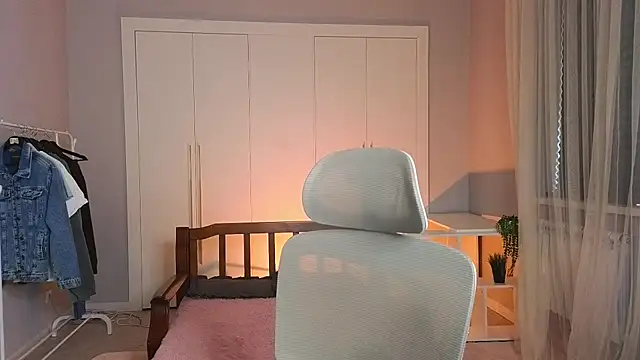 Snapshot of nikompell chatting on 03/23/25, 07:09 nikompell online show from 03/23/25, 07:09