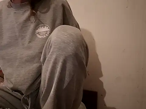 filipasantosx online show from 02/18/25, 09:20