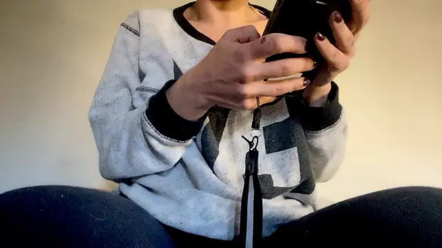 filipasantosx online show from 02/25/25, 05:47