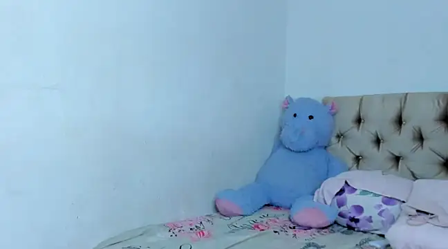 StassieBell online show from 02/02/25, 06:58